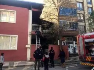 Son dakika yerel: İtfaiyenin zamanında müdahalesi yangının büyümesini engelledi Son dakika yerel: İtfaiyenin zamanında müdahalesi yangının büyümesini engelledi