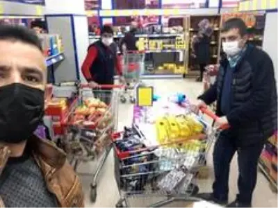 'İyilik Timi' ihtiyaç sahiplerinin yardımına koşmaya devam ediyor 'İyilik Timi' ihtiyaç sahiplerinin yardımına koşmaya devam ediyor