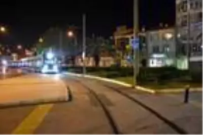 Son dakika... İzmir'de sokaklar boş kaldı Son dakika... İzmir'de sokaklar boş kaldı