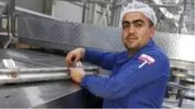 Kafasını kek makinesine kaptıran işçi hayatını kaybetti Kafasını kek makinesine kaptıran işçi hayatını kaybetti