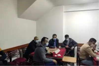 Son dakika haber! Kağıthane polisinden ruhsatsız kıraathaneye baskın kamerada Son dakika haber! Kağıthane polisinden ruhsatsız kıraathaneye baskın kamerada
