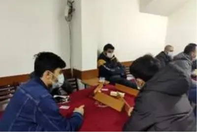 Son dakika haber! Kağıthane polisinden ruhsatsız kıraathaneye baskın kamerada Son dakika haber! Kağıthane polisinden ruhsatsız kıraathaneye baskın kamerada