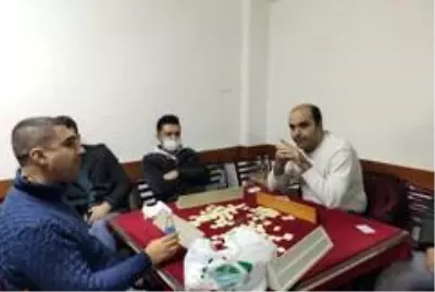 Son dakika haber! Kağıthane polisinden ruhsatsız kıraathaneye baskın kamerada Son dakika haber! Kağıthane polisinden ruhsatsız kıraathaneye baskın kamerada