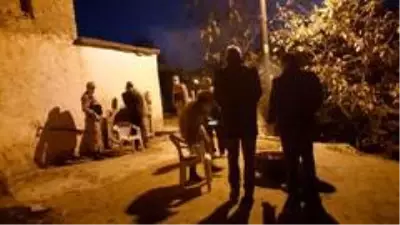 Son dakika haberleri! Kardeş, kazara özçekim yapan ağabeyi ve 3 arkadaşını tüfekle yaraladı Son dakika haberleri! Kardeş, kazara özçekim yapan ağabeyi ve 3 arkadaşını tüfekle yaraladı