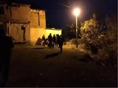 Son dakika haberleri! Kardeş, kazara özçekim yapan ağabeyi ve 3 arkadaşını tüfekle yaraladı Son dakika haberleri! Kardeş, kazara özçekim yapan ağabeyi ve 3 arkadaşını tüfekle yaraladı