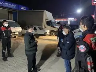Son Dakika | Kısıtlamada sokağa çıktı, bahaneleri 'Hastaneye gidiyoruz' oldu Son Dakika | Kısıtlamada sokağa çıktı, bahaneleri 'Hastaneye gidiyoruz' oldu