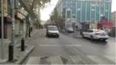 Kovid-19 tedbirleri trafiğe de yansıdı Kovid-19 tedbirleri trafiğe de yansıdı
