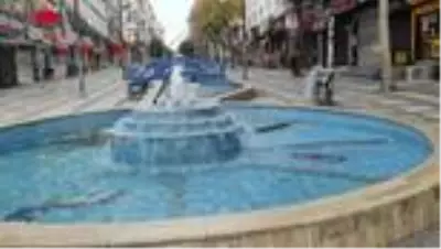Kovid-19 tedbirleri trafiğe de yansıdı Kovid-19 tedbirleri trafiğe de yansıdı