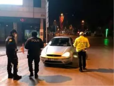 Malatya'da sokağa çıkma kısıtlaması başladı Malatya'da sokağa çıkma kısıtlaması başladı