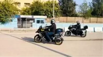 Motosiklet tutkunları Suriye sınırını gezdi Motosiklet tutkunları Suriye sınırını gezdi