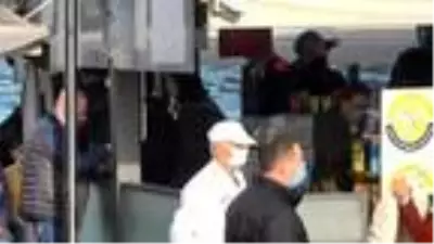 Olta balıkçılarından korkutan görüntüler... Yan yana, omuz omuza, neredeyse sırt sırta Olta balıkçılarından korkutan görüntüler... Yan yana, omuz omuza, neredeyse sırt sırta