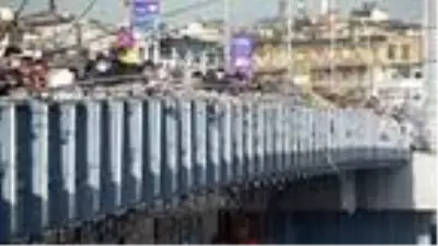 Olta balıkçılarından korkutan görüntüler... Yan yana, omuz omuza, neredeyse sırt sırta Olta balıkçılarından korkutan görüntüler... Yan yana, omuz omuza, neredeyse sırt sırta