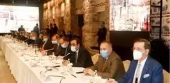 Bekir Pakdemirli: Özer Matlı: 'Devletimiz dün olduğu gibi bugün de iş dünyasının yanında' Bekir Pakdemirli: Özer Matlı: 'Devletimiz dün olduğu gibi bugün de iş dünyasının yanında'