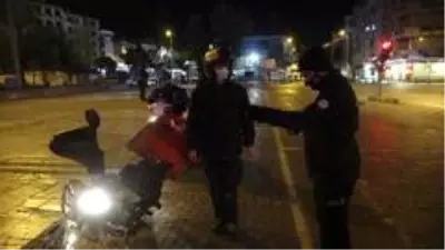 Uşak'ta kısıtlama denetimleri devam ediyor Uşak'ta kısıtlama denetimleri devam ediyor