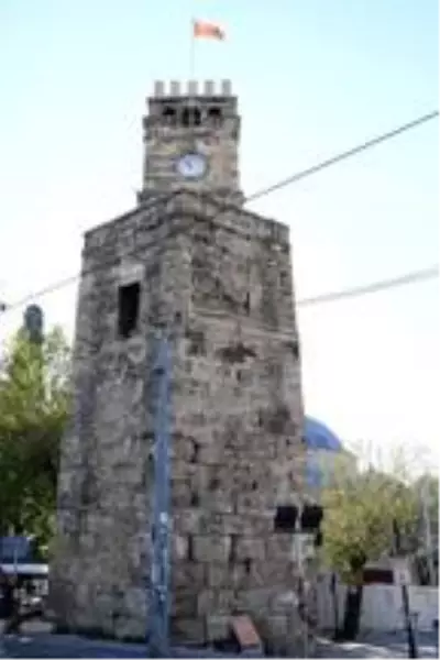 Saat kulesine 'Ramocan' yazısına 1 yıl hapis Saat kulesine 'Ramocan' yazısına 1 yıl hapis