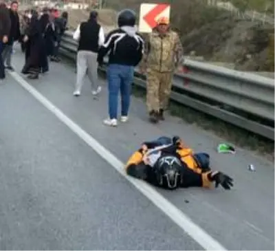 Samsun'da motosiklet kazası: 2 yaralı Samsun'da motosiklet kazası: 2 yaralı
