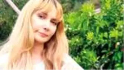 Şarkıcı Gökçe portakal dağıttı Şarkıcı Gökçe portakal dağıttı
