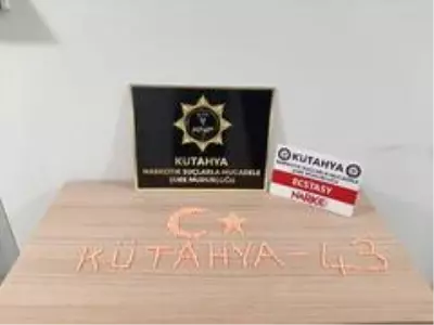 Şehir dışından uyuşturucu getiren şahıs suçüstü yakalandı Şehir dışından uyuşturucu getiren şahıs suçüstü yakalandı