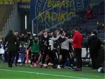 Fenerbahçe galibiyeti sonrası Sergen Yalçın büyük sevinç yaşadı Fenerbahçe galibiyeti sonrası Sergen Yalçın büyük sevinç yaşadı