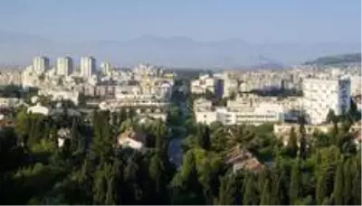 Sırbistan ve Karadağ karşılıklı olarak elçilerini sınır dışı etti Sırbistan ve Karadağ karşılıklı olarak elçilerini sınır dışı etti