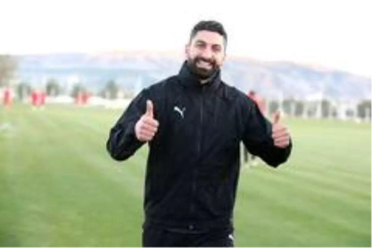 Sivasspor'da kaleci Muammer korona virüsü atlattı!
