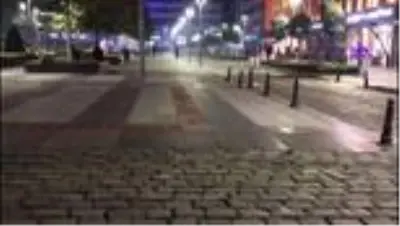 Sokağa çıkma kısıtlaması nedeniyle cadde ve sokaklar sessizliğe büründü Sokağa çıkma kısıtlaması nedeniyle cadde ve sokaklar sessizliğe büründü