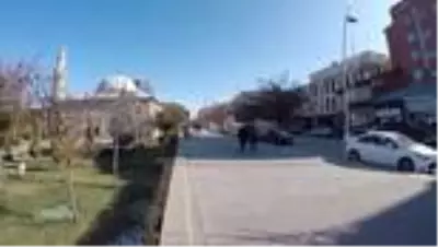 Sokağa çıkma kısıtlamasının bitmesiyle hareketlilik başladı Sokağa çıkma kısıtlamasının bitmesiyle hareketlilik başladı