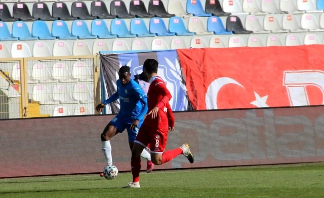 Süper Lig: BB Erzurumspor: 1 FT Antalyaspor: 0 (İlk yarı)
