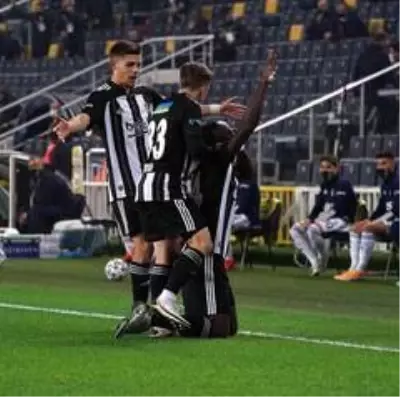 Süper Lig: Fenerbahçe: 0 - Beşiktaş: 1 (Maç devam ediyor) Süper Lig: Fenerbahçe: 0 - Beşiktaş: 1 (Maç devam ediyor)