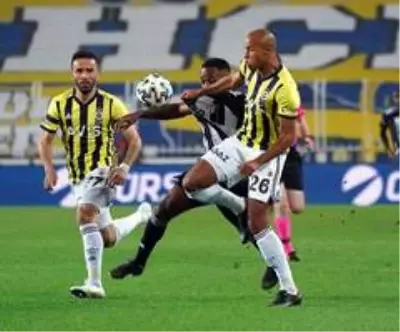 Süper Lig: Fenerbahçe: 0 - Beşiktaş: 1 (Maç devam ediyor) Süper Lig: Fenerbahçe: 0 - Beşiktaş: 1 (Maç devam ediyor)