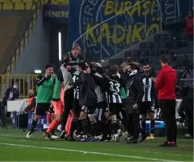 Süper Lig: Fenerbahçe: 3 - Beşiktaş: 4 (Maç sonucu)