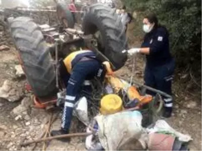 Takla atan traktör karı kocayı hayattan kopardı Takla atan traktör karı kocayı hayattan kopardı