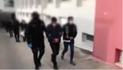 Son dakika haberleri! Uyuşturucu operasyonunda yakalanan 17 zanlıdan 11'i tutuklandı Son dakika haberleri! Uyuşturucu operasyonunda yakalanan 17 zanlıdan 11'i tutuklandı