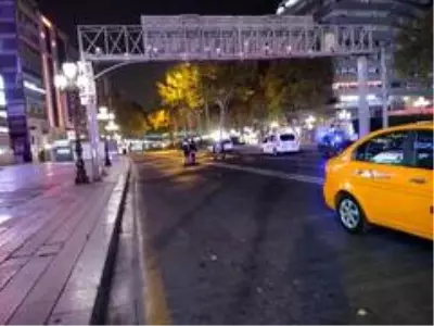 Yarın sabaha kadar sürecek olan sokağa çıkma kısıtlaması başladı Yarın sabaha kadar sürecek olan sokağa çıkma kısıtlaması başladı