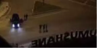 Yasağa rağmen yolda halay çektiler Yasağa rağmen yolda halay çektiler