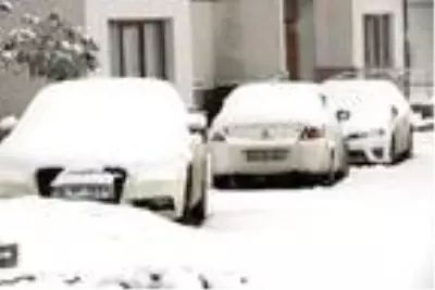 Yüksekovalılar, kar yağışıyla uyandı Yüksekovalılar, kar yağışıyla uyandı