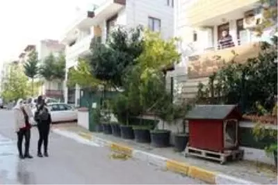 11 gün bilinci kapalı kaldığı hastanede korona virüsü yendi, mahalleden geçenleri teker teker uyarıyor 11 gün bilinci kapalı kaldığı hastanede korona virüsü yendi, mahalleden geçenleri teker teker uyarıyor