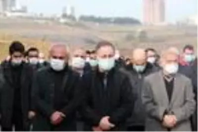6'ncı kattan düşerek ölen Semih, gözyaşlarıyla uğurlandı 6'ncı kattan düşerek ölen Semih, gözyaşlarıyla uğurlandı