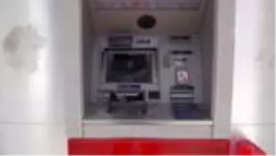 Son dakika haberleri: AFYONKARAHİSAR - Polise gidip bir iş yerinden hırsızlık yaptığını ve ATM'lere zarar verdiğini itiraf etti Son dakika haberleri: AFYONKARAHİSAR - Polise gidip bir iş yerinden hırsızlık yaptığını ve ATM'lere zarar verdiğini itiraf etti