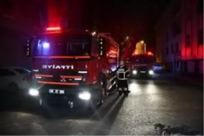 Aksaray'da baca yangını paniğe neden oldu Aksaray'da baca yangını paniğe neden oldu