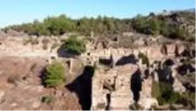 Alanya'daki 'Syedra Antik Kenti' gün yüzüne çıkarılıyor Alanya'daki 'Syedra Antik Kenti' gün yüzüne çıkarılıyor