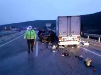 Antalya -Korkuteli yolunda trafik kazası: 1 ölü, 4 yaralı Antalya -Korkuteli yolunda trafik kazası: 1 ölü, 4 yaralı