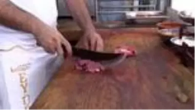 Asırlık dükkanda üç kuşaktır tescilli Tarsus kebabı yapıyorlar Asırlık dükkanda üç kuşaktır tescilli Tarsus kebabı yapıyorlar