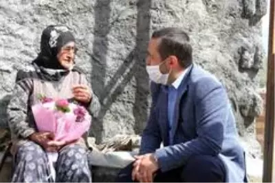 Asırlık nine Cumhurbaşkanı Erdoğan'ı göremeden vefat etti Asırlık nine Cumhurbaşkanı Erdoğan'ı göremeden vefat etti