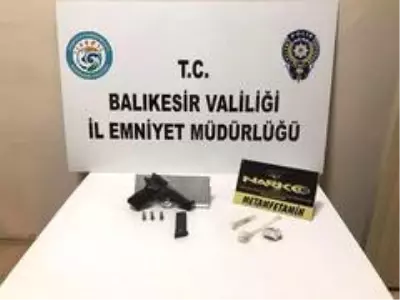 Son dakika... Balıkesir'de 57 uyuşturucu şüphelisi yakalandı Son dakika... Balıkesir'de 57 uyuşturucu şüphelisi yakalandı