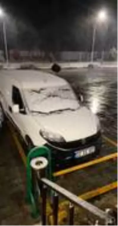 Balkanlar üzerinden gelen kar Edirne'den giriş yaptı Balkanlar üzerinden gelen kar Edirne'den giriş yaptı