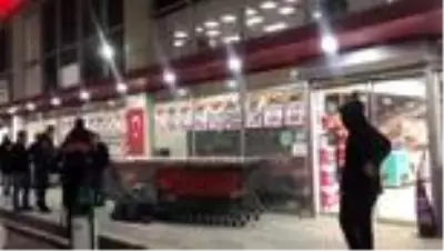 Son dakika haberi! Boşanma aşamasındaki eşini silahla vurarak öldüren kişi intihar girişiminde bulundu Son dakika haberi! Boşanma aşamasındaki eşini silahla vurarak öldüren kişi intihar girişiminde bulundu