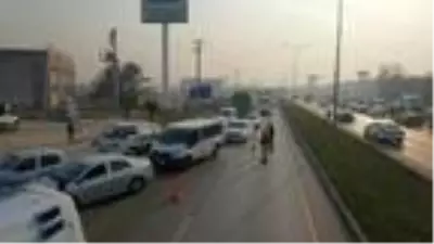 Bursa'da otomobiller kafa kafaya çarpıştı: 1'i çocuk 2 ölü, 3 yaralı (2) - Yeniden Bursa'da otomobiller kafa kafaya çarpıştı: 1'i çocuk 2 ölü, 3 yaralı (2) - Yeniden