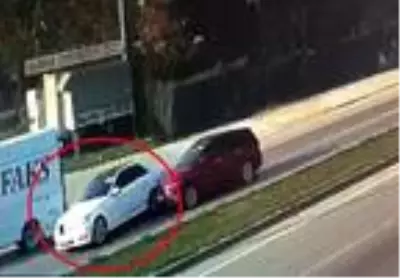 Bursa'da otomobiller kafa kafaya çarpıştı: 1'i çocuk 2 ölü, 3 yaralı (2) - Yeniden Bursa'da otomobiller kafa kafaya çarpıştı: 1'i çocuk 2 ölü, 3 yaralı (2) - Yeniden