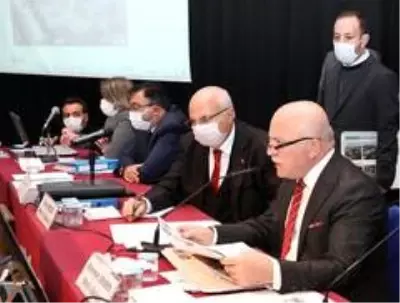 Büyükşehir'in bütçesi oy birliğiyle kabul edildi Büyükşehir'in bütçesi oy birliğiyle kabul edildi
